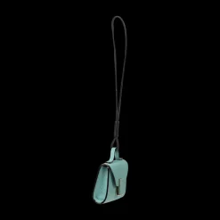 Iside Charm