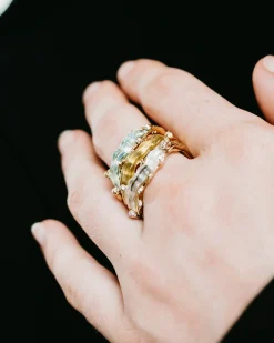 Olive Quartz Wave Stackable Ring